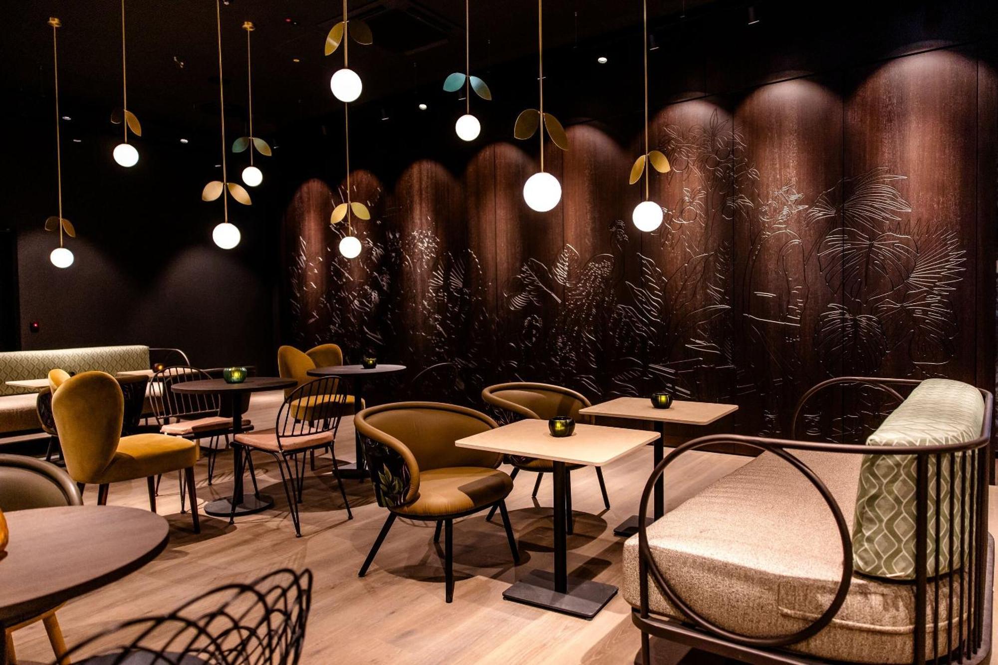 Hotel One Hauptbahnhof 3*